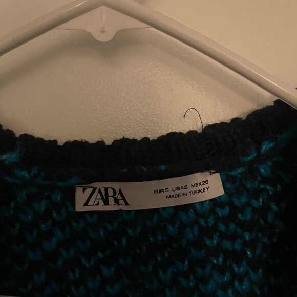 Zara Blue and Black Houndstooth Knit Sweater - Picture 2 of 3